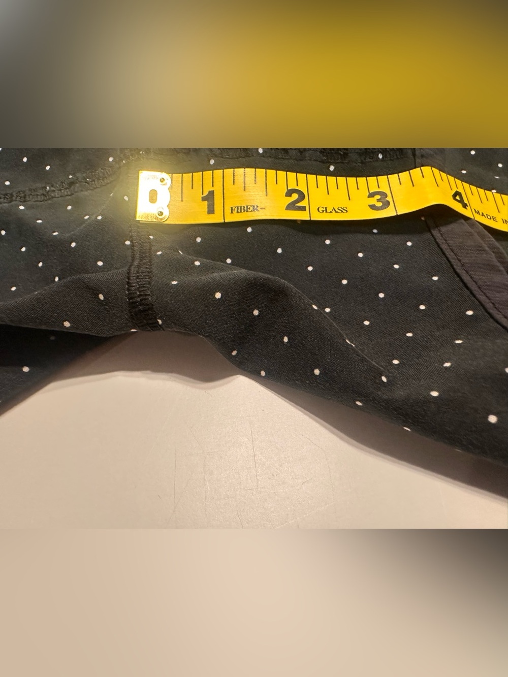 Retro Lululemon Tracker Short II 4” Sweet Spot Black Angel Wing Polka Dot Size 6 - Picture 9 of 9